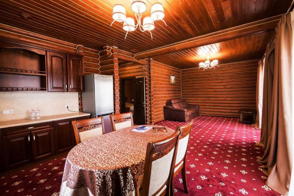 Загородный Комплекс Боковенька Kryvyj Rih Exteriör bild